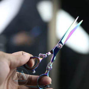 ชุดกรรไกรตัดผมแบบมืออาชีพชุดกรรไกรตัดผมและกรรไกรซอยผมสแตนเลสพร้อมตัวแทรกสีดำโดย maqnsco - Product Image 3