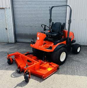 Presse à balles ronde Kubota F3680 à haute productivité avec moteur, boîte de vitesses, capacité de 80 à 120 balles/h - Product Image 3
