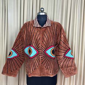 Robe bohème rétro chic, veste en velours marron brodée à la main, design géométrique d'inspiration royale, ouverture sur le devant, manteau d'hiver - Product Image 1