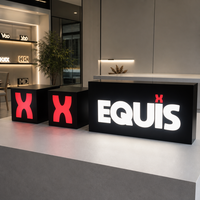 Enseigne publicitaire lumineuse personnalisée en acier inoxydable ultra-épais 4500K DC12V avec face en acrylique filmé pour intérieur, enseignes commerciales avec logo