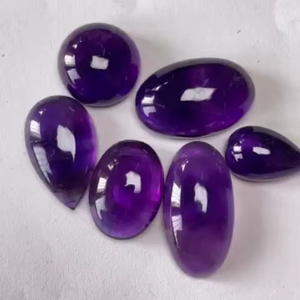 พลอยอะเมทิสต์ทรงหลังเบี้ยธรรมชาติตัดคุณภาพดีด้วยอัญมณีทรงหลวมความแวววาว AAA การขัดเงาที่สมบูรณ์แบบทำให้มีจำหน่ายในราคาที่ถูก - Product Image 1