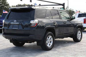 Toyota 4Runner SR5 2024 Usada, Ligera, 4 Puertas, SUV - Product Image 4