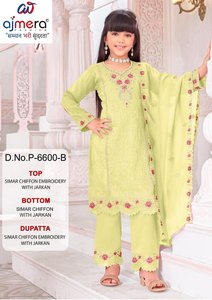 Ensemble Kurta et pantalon ethnique traditionnel brodé floral doux à manches longues pour filles Ajmera Fashion, en stock, personnalisable avec logo - Product Image 4