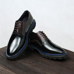 Zapatos formales de cuero con diseño moderno, detalles perforados y plantilla con absorción de impactos para hombres, ideales para citas de negocios. - Product Image 2