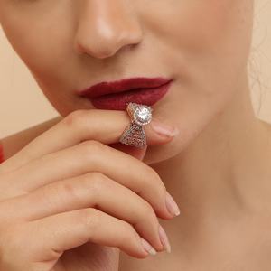 Bague en diamant massif d'inspiration vintage Moonlit Serenade, bijou élégant, cadeau pour elle, taille ronde 1,5 ct, fournisseur en gros - Product Image 3