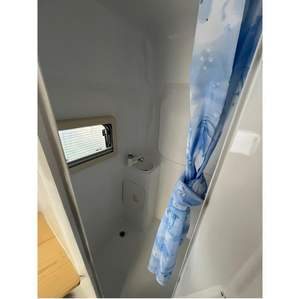 Mini caravane moderne en forme de larme avec douche, construction légère en acier inoxydable pour le camping, les voyages en Europe/USA - Livraison rapide - Product Image 6