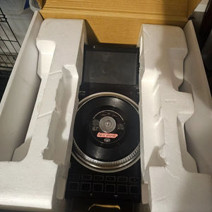 Console de mixage audio Denon DJ SC5000M Prime X1800 neuve, garantie 3 ans, Wi-Fi, Bluetooth, prête à être expédiée ! Matériau plastique - Product Image 1