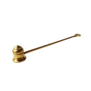 ARROSEUR DE BOUGIE EN ACIER INOXYDABLE AVEC POIGNÉE EN BOIS, ARROSEUR DE BOUGIE DÉCORATIF POLYVALENT UTILISÉ pour LES ARMOTEURS DE BOUGIE D'ÉGLISE À LA MAISON - Product Image 2