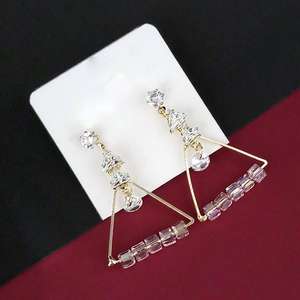 Boucles d'oreilles pendantes Urthn Fashion Crystal Stone avec placage or 1315831D Dangler - Product Image 1