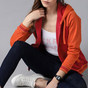 Sweat à capuche tendance pour femme 2026 – Vêtement d'extérieur décontracté et stylé avec logo frontal pour l'hiver - Product Image 1