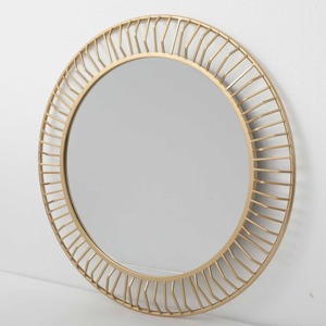 Miroir mural rond en métal doré exquis ajoutant une élégance royale de luxe et une touche artistique moderne aux intérieurs contemporains - Product Image 3