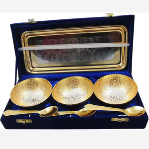 ชามเสิร์ฟฟรีมีรูปทรงพิเศษและปรับแต่งได้ที่นี่ด้วยดีไซน์นูนเหมาะอย่างยิ่งสำหรับการเสิร์ฟผลไม้ชามหรูหรา - Product Image 1