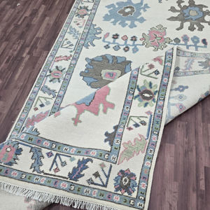 พรมขนแกะเนื้อละเอียดสีขาวสีชมพูฟ้าขนาด5X7ฟุตถักด้วยมือแบบนามธรรมสำหรับห้องนั่งเล่นหรือห้องรับประทานอาหารทุกห้อง - Product Image 1