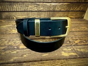 เข็มขัดหนังแท้สำหรับผู้ชายเข็มขัดหัวเข็มขัดทองเหลืองและสกรู1.5 (38มม.) LMB-0010C สั่งทำ - Product Image 3