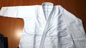 Tissu pré-rétréci léger Jiu Jitsu brésilien Gi pour hommes pour l'entraînement et la compétition Logo avant Judo karaté Arts martiaux porter - Product Image 6