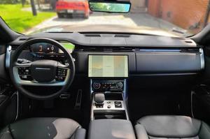 BEST-SELLER 2023 RANGE ROVER FIRST EDITION TWIN-TURBO V8, BATUMI GOLD, TRÈS BIEN ÉQUIPE - Product Image 2