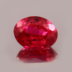 Gema Sintética de Rubí Rojo Sangre de Pichón, Corte Oval Facetado, para la Elaboración de Joyas - Product Image 2