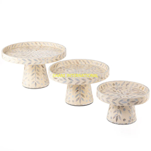 Ensemble de 3 présentoirs à dessert à piédestal rond avec motif de feuilles, plateaux de service faits à la main pour outil de gâteau. - Product Image 1