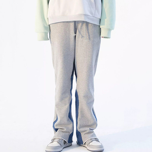 Pantalones de chándal informales con logotipo personalizado OEM para hombre, pantalones de chándal apilados con cintura elástica, pantalones acampanados personalizados - Product Image 3