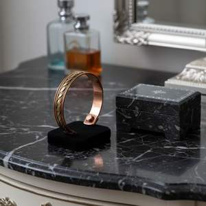 Bracelet jonc ouvert en laiton plaqué argent pour femme, tendance, personnalisé, gravure personnalisée pour la vente en gros - Product Image 6