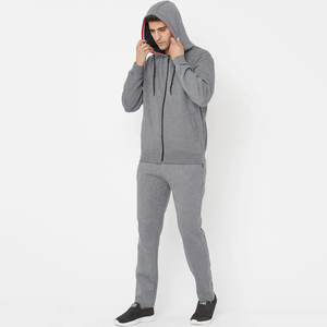 Survêtement de sport d'extérieur noir uni zippé à capuche coupe ajustée pour homme - Product Image 1