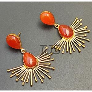 Boucles d'oreilles en laiton plaqué or 18 carats avec pierres précieuses en cornaline pour femmes et filles Vente en gros de bijoux Boucles d'oreilles à la mode faites à la main Boucles d'oreilles en laiton - Product Image 1