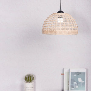 Lámpara colgante para interiores moderna y rústica hecha a mano con luz de techo de mimbre natural Pantalla de ratán tejida a mano para uso en interiores - Product Image 5