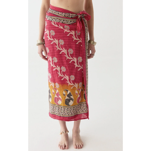 Maison Hotel Byron Sarong Rojo Stuart, Traje de Baño, Pareo - Product Image 2