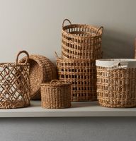 Beau panier décoratif en rotin pour la décoration intérieure bohème adapté pour mettre en valeur des fleurs séchées ou un pot-pourri