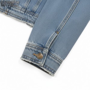 Veste en jean rétro d'hiver fabriquée sur mesure, de haute qualité, délavée au soleil, avec un effet vieilli, tendance - Product Image 3