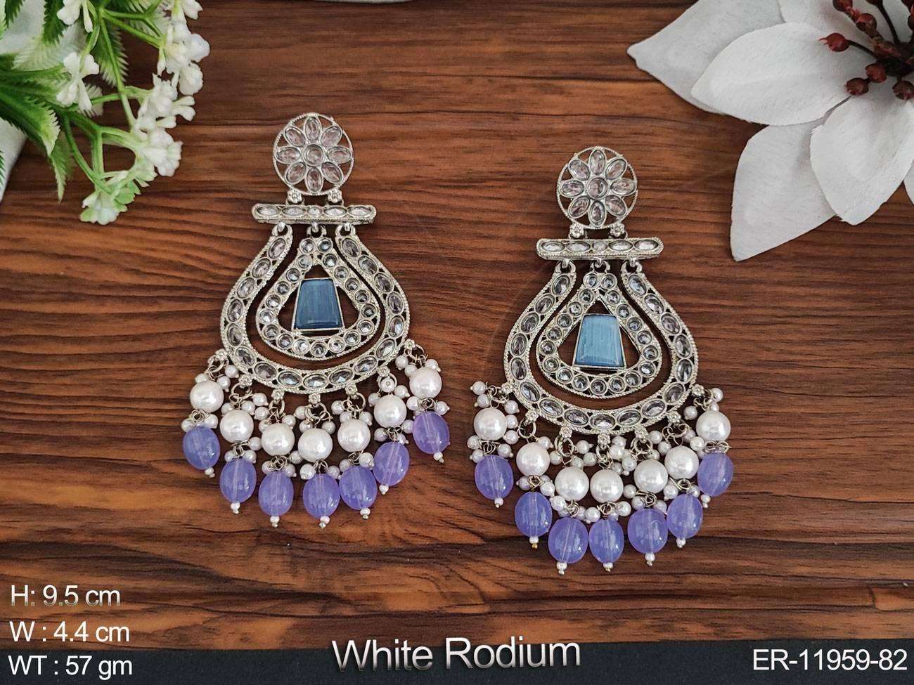 สีม่วงอ่อน