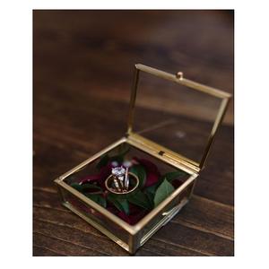 Boîte de rangement pour bagues en métal et verre avec cadre doré, qualité supérieure, forme et taille personnalisées, boîte à bijoux en provenance d'Inde - Product Image 3