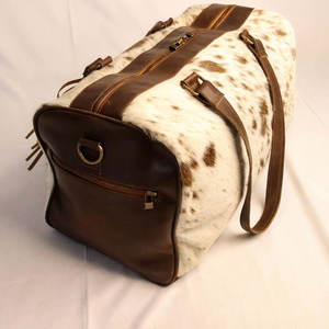 <b>Bulk</b> Quantity Unique Design Leather Cowhide Duffle <b>Bag</b> 2026 New Stylish Custom Color 100% Leather Cowhide Duffle <b>Bag</b> - Product Image 3