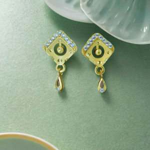 Alta calidad AD Tops aleación blanco 0.765 gramos par ligero uso diario joyería de moda al por mayor proveedor en línea - Product Image 1