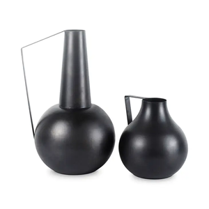 Vase de décoration en métal fabriqué à la main pour la décoration de la maison élégante Vase en métal de créateur pour la maison ou le bureau haut de gamme - Product Image 2