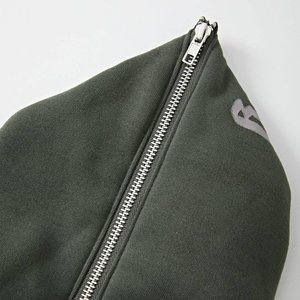 Vente en gros 100% coton Sweat à capuche intégral zippé Street Wear OEM broderie motif camouflage hiver mode poche en relief - Product Image 3