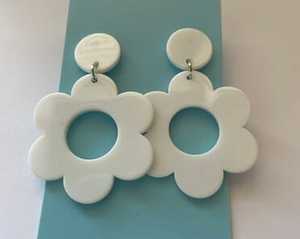 Pendientes de Resina para Mujeres y Niñas, Joyería de Moda, Pendientes de Resina a Precio de Mayoreo, Hechos a Mano por HUMAYUN WORLD CRAFTS - Product Image 4
