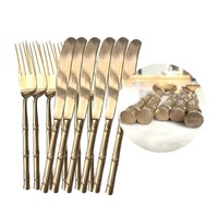 Ventes directes d'usine luxe laiton métal or 24 pièces ensemble de couverts couteau fourchette cuillère Portugal couverts en acier inoxydable avec boîte-cadeau