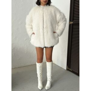 Manteau long en fausse fourrure pelucheuse TOPSHOW pour femme - Couleur pierre claire, chaud pour l'hiver, à manches longues, pour commandes en gros - Product Image 3