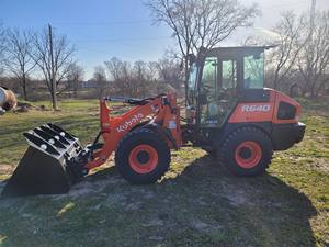 2024 Kubota R640 Mini chargeuse sur pneus utilisée Skid Steer 0.7CUBLIC seau chenille avant rétrocaveuse industries agricoles moteur roulement pompe - Product Image 3