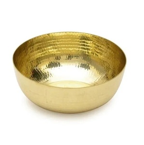 Vente chaude d'ustensiles de cuisine à bas prix Dernière conception Bol à fruits en laiton de haute qualité Meilleur bol décoratif de table de service pour les fêtes - Product Image 6