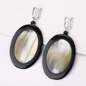 Haute qualité à la main Style Vintage corne boucles d'oreilles haut à la mode bijoux de mode pour les femmes de mariage porter coupe ovale - Product Image 1