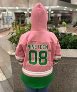Sudadera con Capucha Personalizable para Mujer, Diseño Divino de Nueve Símbolos Griegos, Bordado en Chenilla de Felpa para Invierno - Product Image 5