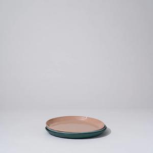 Ensemble d'assiettes à dîner en céramique vert émeraude, finition brillante, design durable, parfait pour les repas modernes et l'usage quotidien - Product Image 5