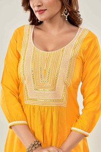 Short de travail imprimé en rayonne avec broderie Kurti By FabZone - Product Image 3