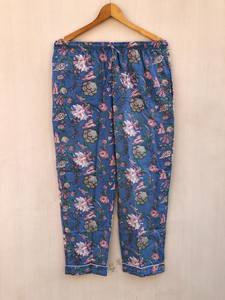 Ensemble de pyjama d'été en coton vintage Chemise et pantalon imprimés à fleurs Robe de course et de marche pour vêtements de nuit - Product Image 2