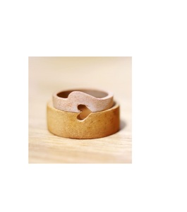 Rond de serviette en bois artisanal moderne pour une décoration de table à manger minimaliste élégante avec un attrait écologique rustique - Product Image 3