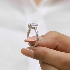 Vinson แหวนเพชรมอยส์ซอไนต์2กะรัตประดับเพชรที่ได้แรงบันดาลใจจากธรรมชาติแหวนรูปดอกไม้สีเหลืองทอง18K สำหรับเป็นของขวัญ - Product Image 5