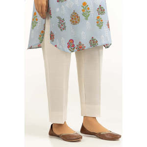 กางเกงคาร์โก้ลำลองสำหรับผู้หญิง Khaddar Dyed ระบายอากาศได้ดี เอวกลาง เหมาะสำหรับฤดูใบไม้ผลิ รุ่น IPT-55343 ดีไซน์ขาบานแบบยับ - Product Image 1