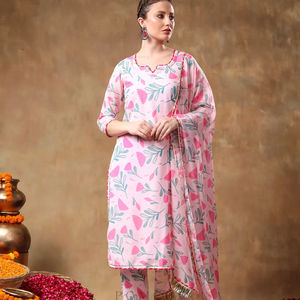 ชุดเมอร์รากิอามิรามัสลินสีชมพูลายดอกไม้พร้อมผ้าโปร่ง dupatta - Product Image 1